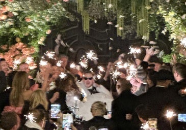Boda 'celebrity' en la Nochevieja donostiarra: El popular músico estadounidense Zach Bryan se casa en la Parte Vieja